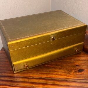 Buxton Gold Jewelry Organizer Box